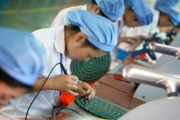 Se scumpeşte mâna de lucru în China
